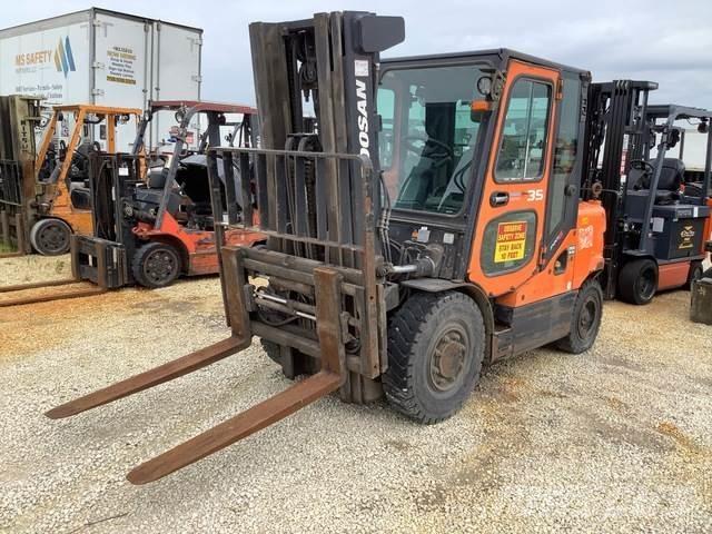 Doosan D35S-5 Gradbeništvo - drugo