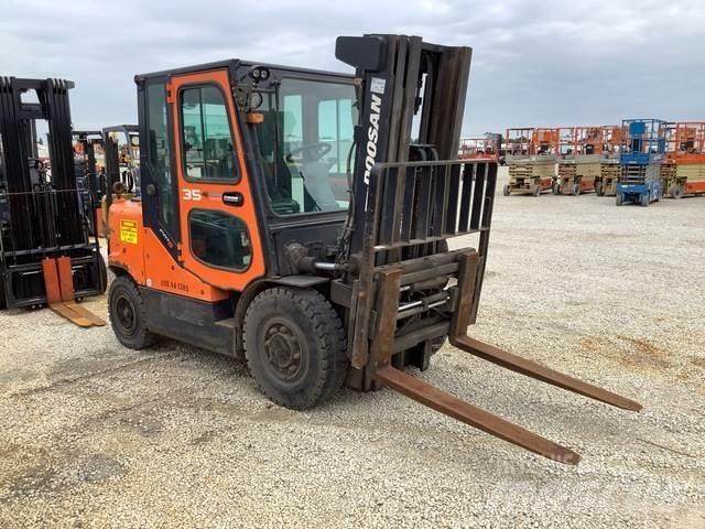 Doosan D35S-5 Gradbeništvo - drugo