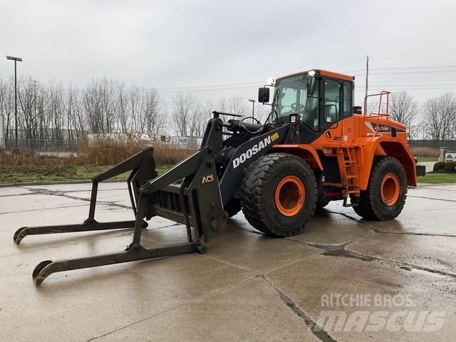 Doosan DL300-5 Kolesni nakladalci