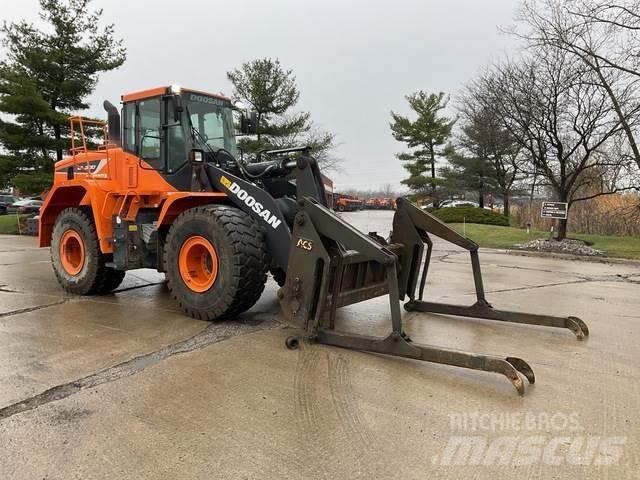 Doosan DL300-5 Kolesni nakladalci