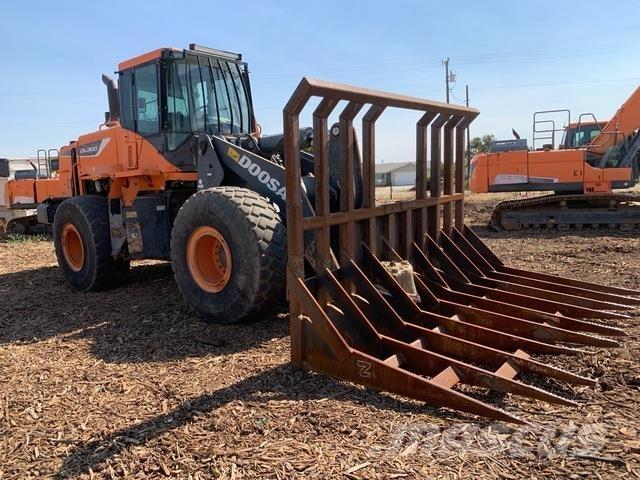 Doosan DL300-5 Kolesni nakladalci