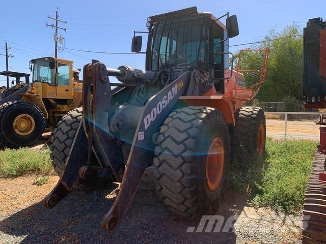 Doosan DL300-5 Kolesni nakladalci