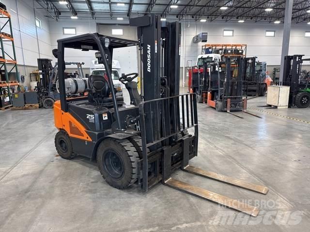 Doosan G25N-7 Gradbeništvo - drugo