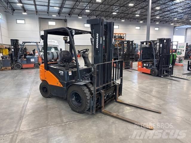 Doosan G25N-7 Gradbeništvo - drugo
