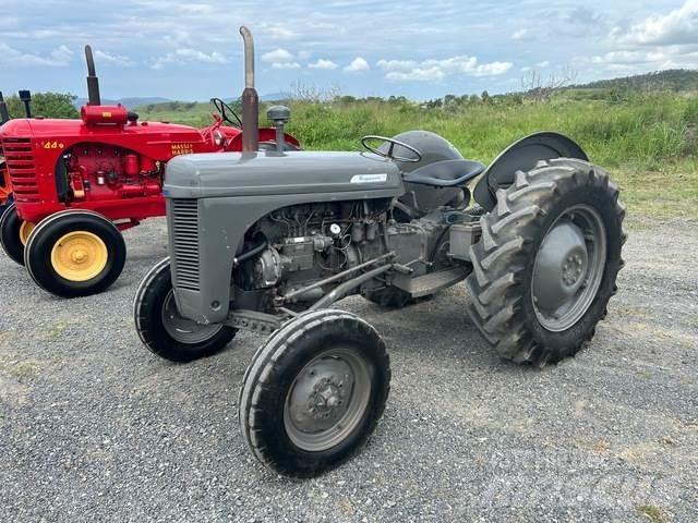 Ferguson TE20 Drugo