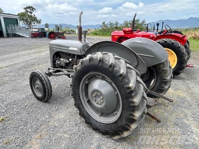 Ferguson TE20 Drugo