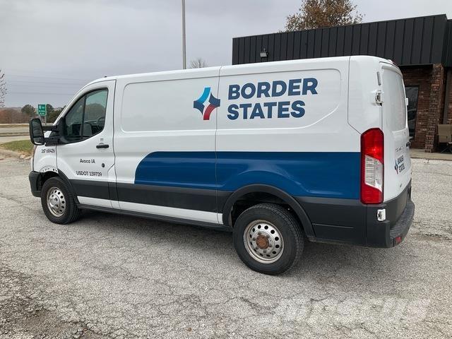 Ford  Tovornjaki zabojniki