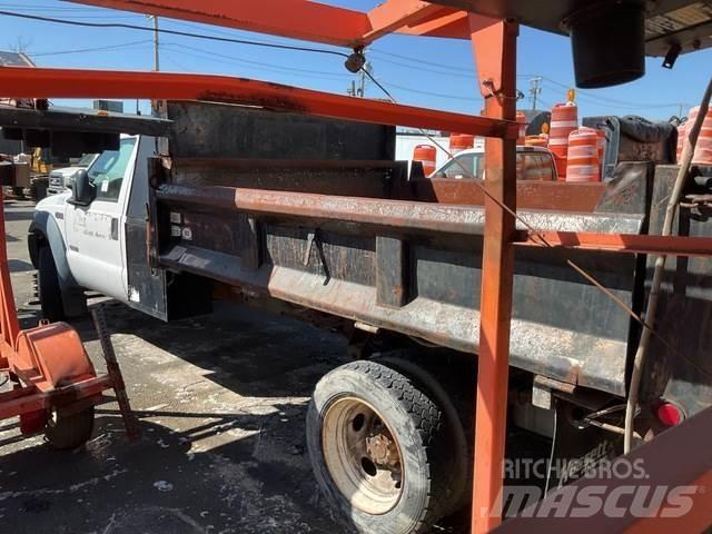 Ford 550 Kiper tovornjaki