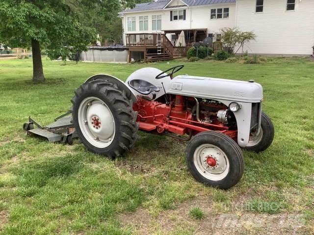 Ford 8N Traktorji