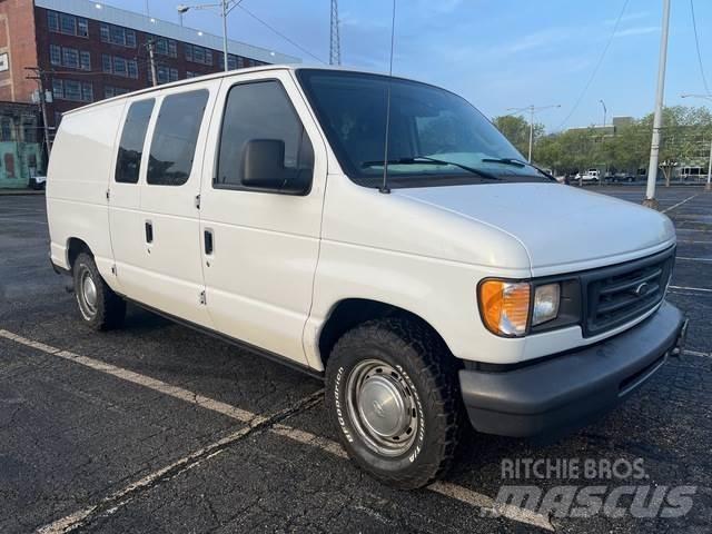 Ford E-150 Dostavna vozila / kombiji