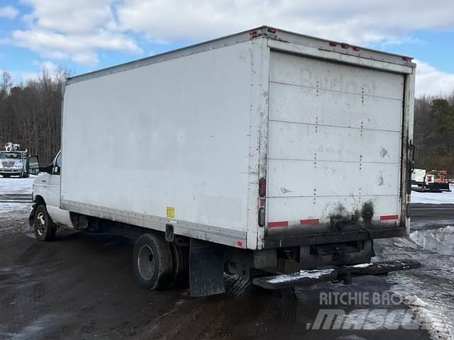 Ford E-350 Tovornjaki zabojniki