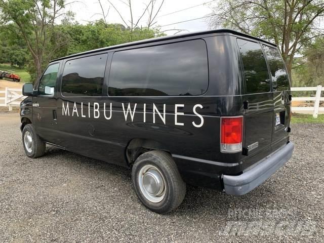 Ford E-350 Avtomobili