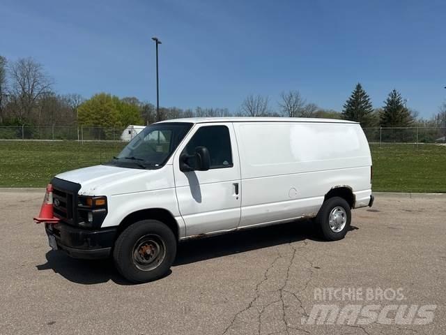Ford E-350 Dostavna vozila / kombiji
