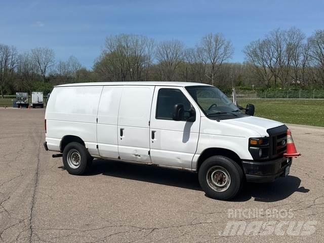 Ford E-350 Dostavna vozila / kombiji