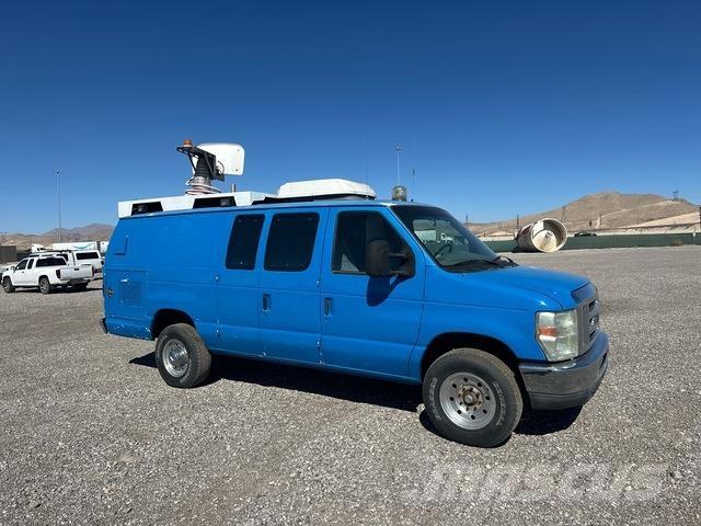 Ford E-350 Dostavna vozila / kombiji