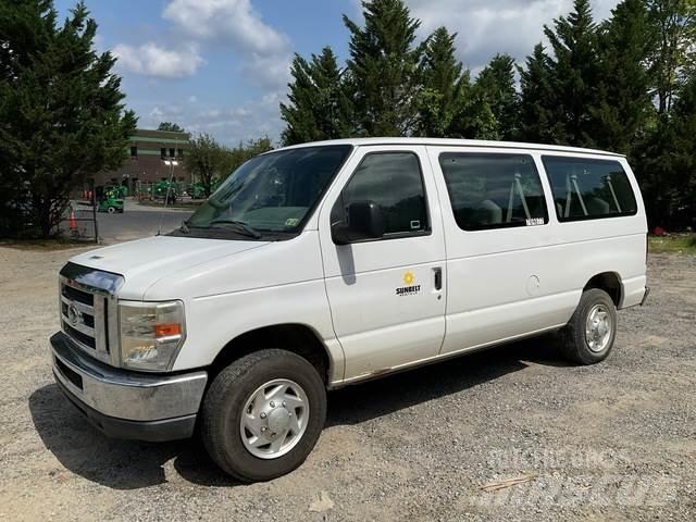 Ford E-350 Mini avtobusi