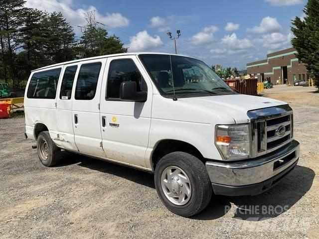 Ford E-350 Mini avtobusi