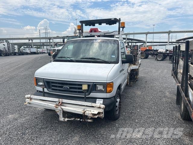 Ford E-350 Komunalna vozila