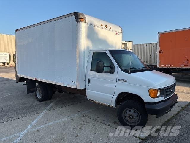 Ford E-350 Dostavna vozila / kombiji