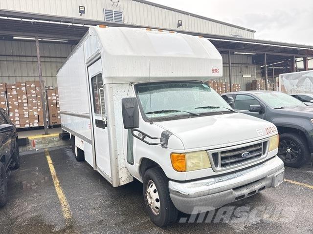 Ford E-350 Zabojni kombi