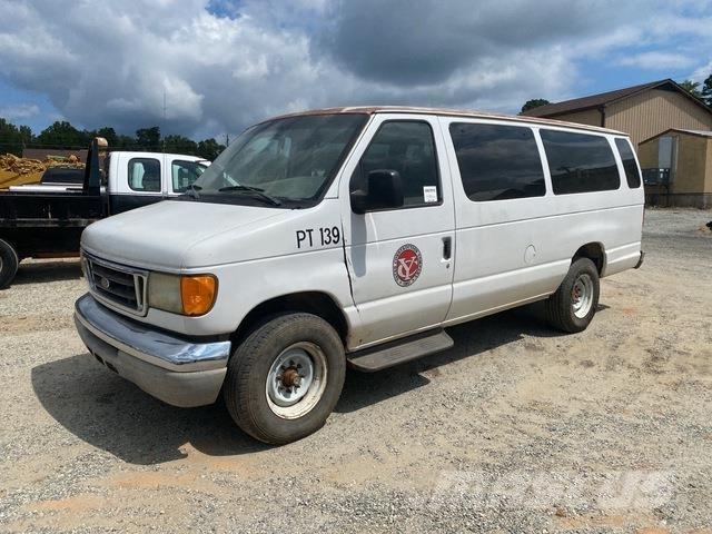 Ford E-350 Avtomobili