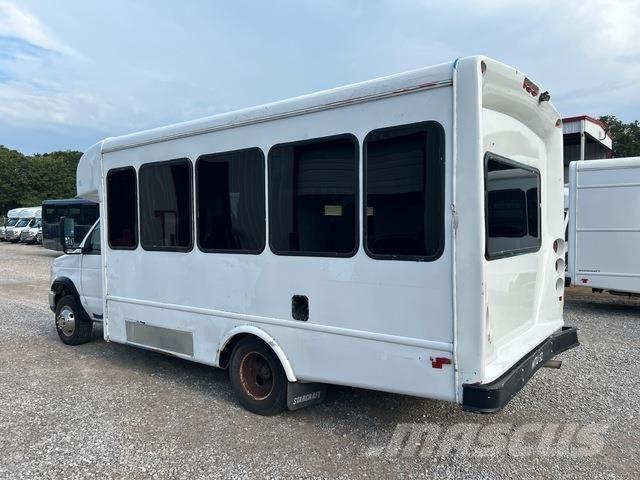 Ford E-350 Mini avtobusi