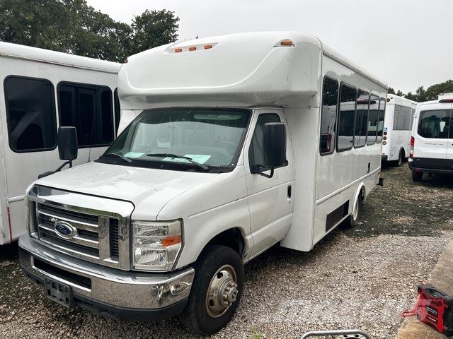 Ford E-350 Mini avtobusi