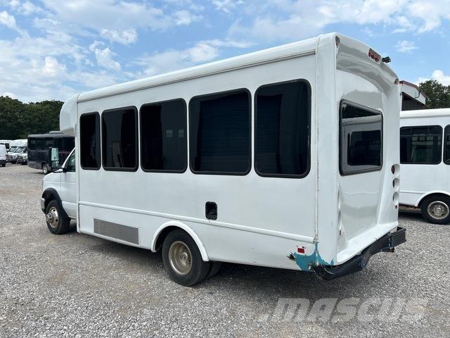 Ford E-350 Mini avtobusi