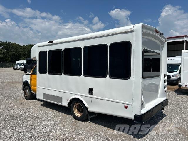 Ford E-350 Mini avtobusi