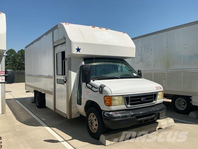 Ford E-350 Zabojni kombi