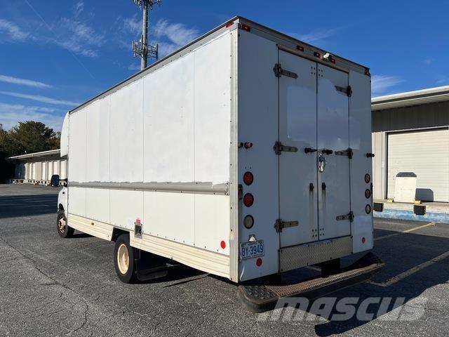 Ford E-350 Tovornjaki zabojniki