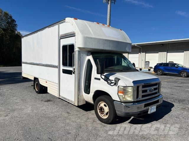 Ford E-350 Tovornjaki zabojniki