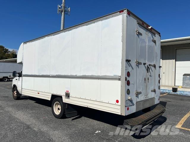 Ford E-350 Tovornjaki zabojniki