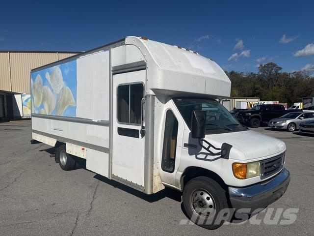 Ford E-350 Zabojni kombi