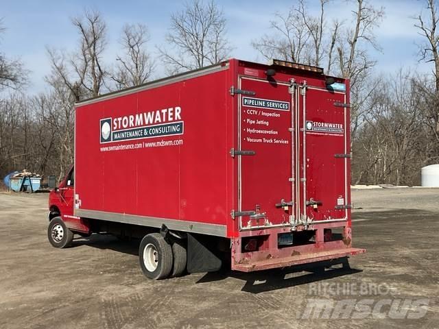 Ford E-450 Vakuumski tovornjaki