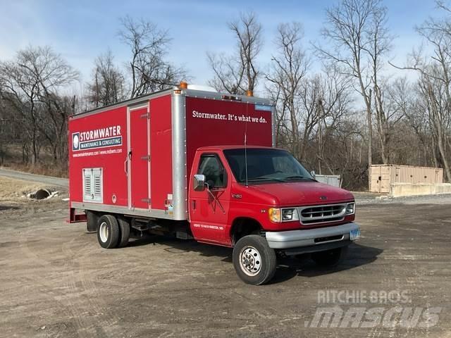 Ford E-450 Vakuumski tovornjaki