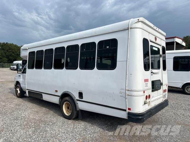 Ford E-450 Mini avtobusi