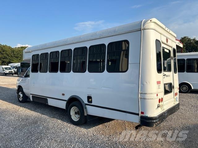 Ford E-450 Mini avtobusi