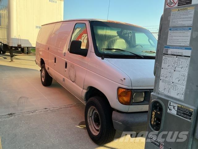 Ford E350 Tovornjaki zabojniki