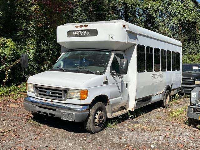 Ford E450 Avtomobili