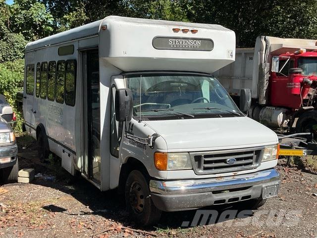 Ford E450 Avtomobili