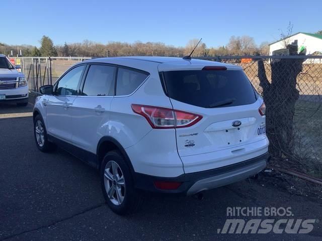 Ford Escape Avtomobili