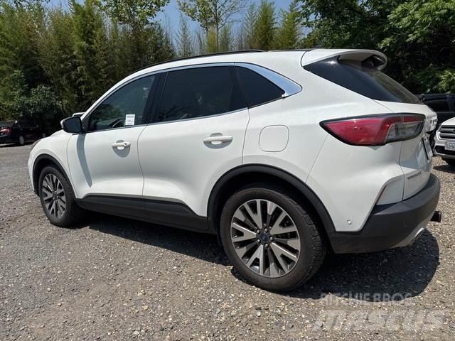 Ford Escape Avtomobili