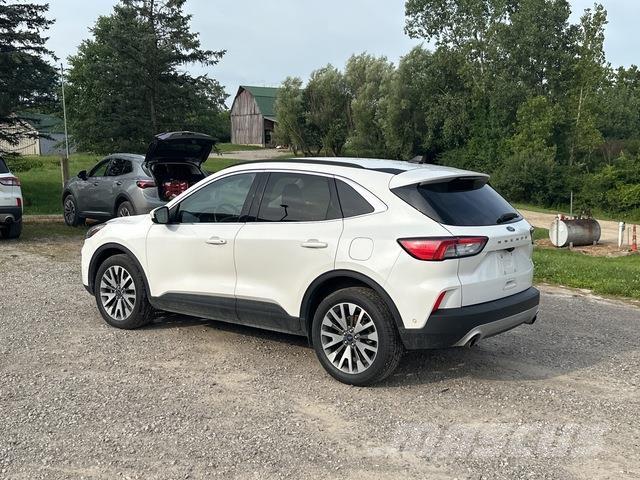 Ford Escape Avtomobili