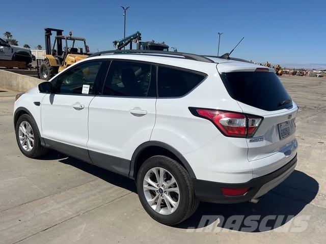 Ford Escape Avtomobili