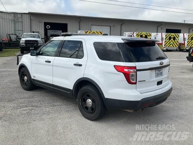 Ford Explorer Avtomobili