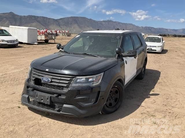 Ford Explorer Avtomobili