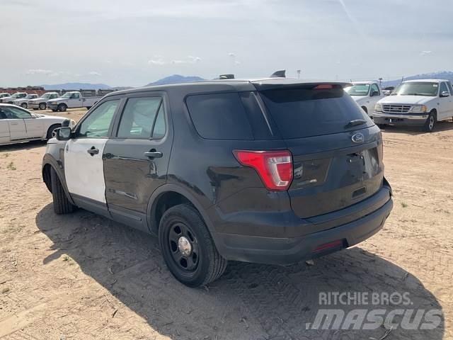 Ford Explorer Avtomobili