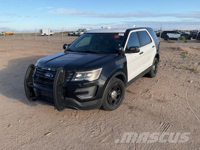 Ford Explorer Avtomobili