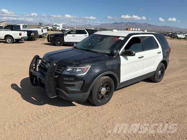 Ford Explorer Avtomobili